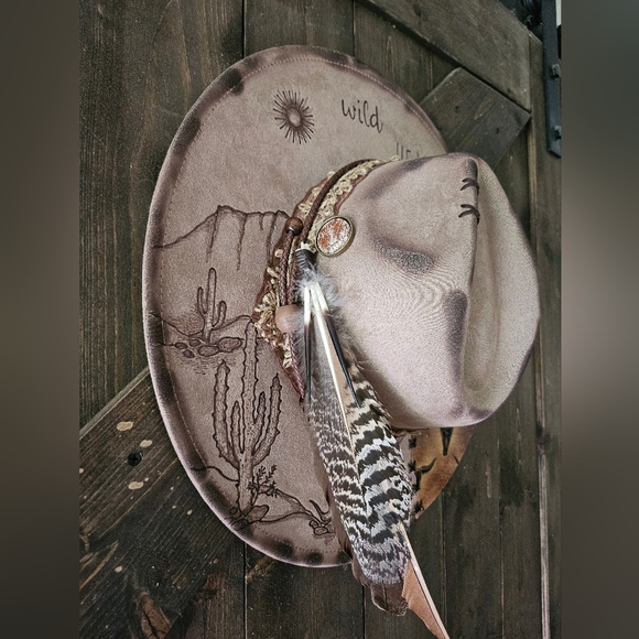 NWT Beige Wild heart desert scape burned Fedora cowboy hat - Picture 3 of 9